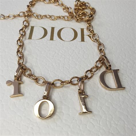 dior letter necklace